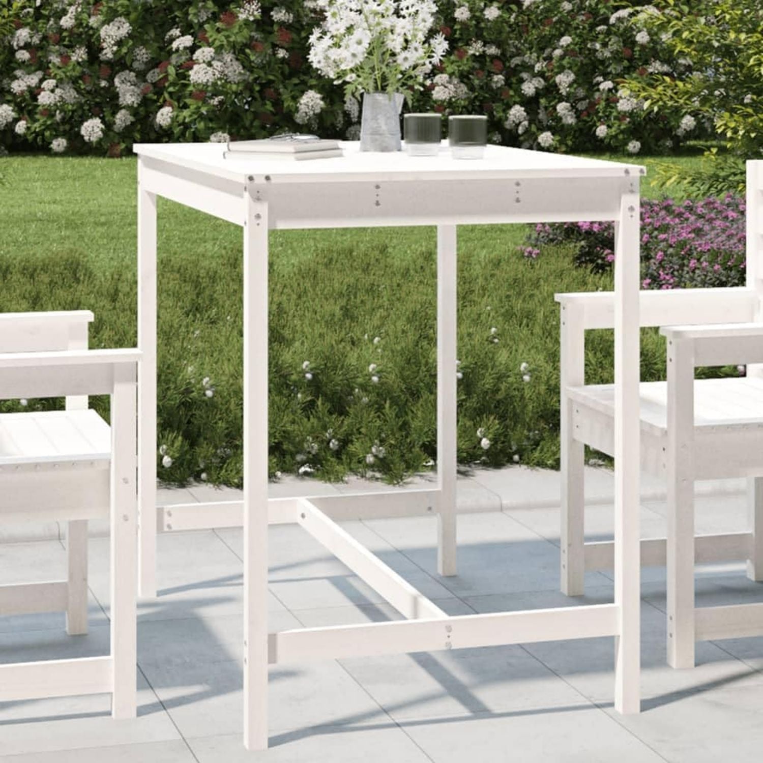 Weisser Gartentisch mit Rattan Optik aus Kunststoff Variante 779